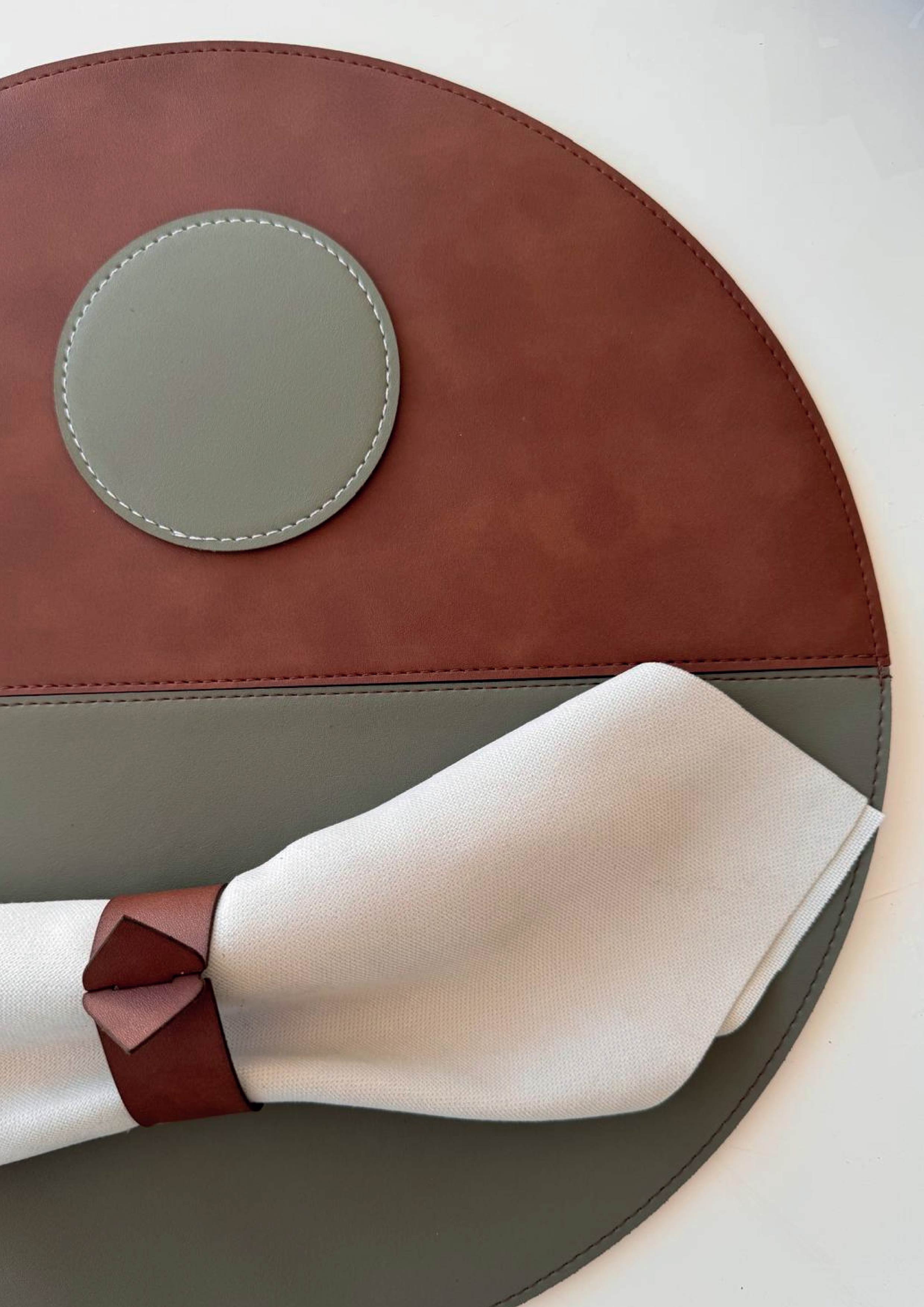 Leder-Platzset mit Serviettenring