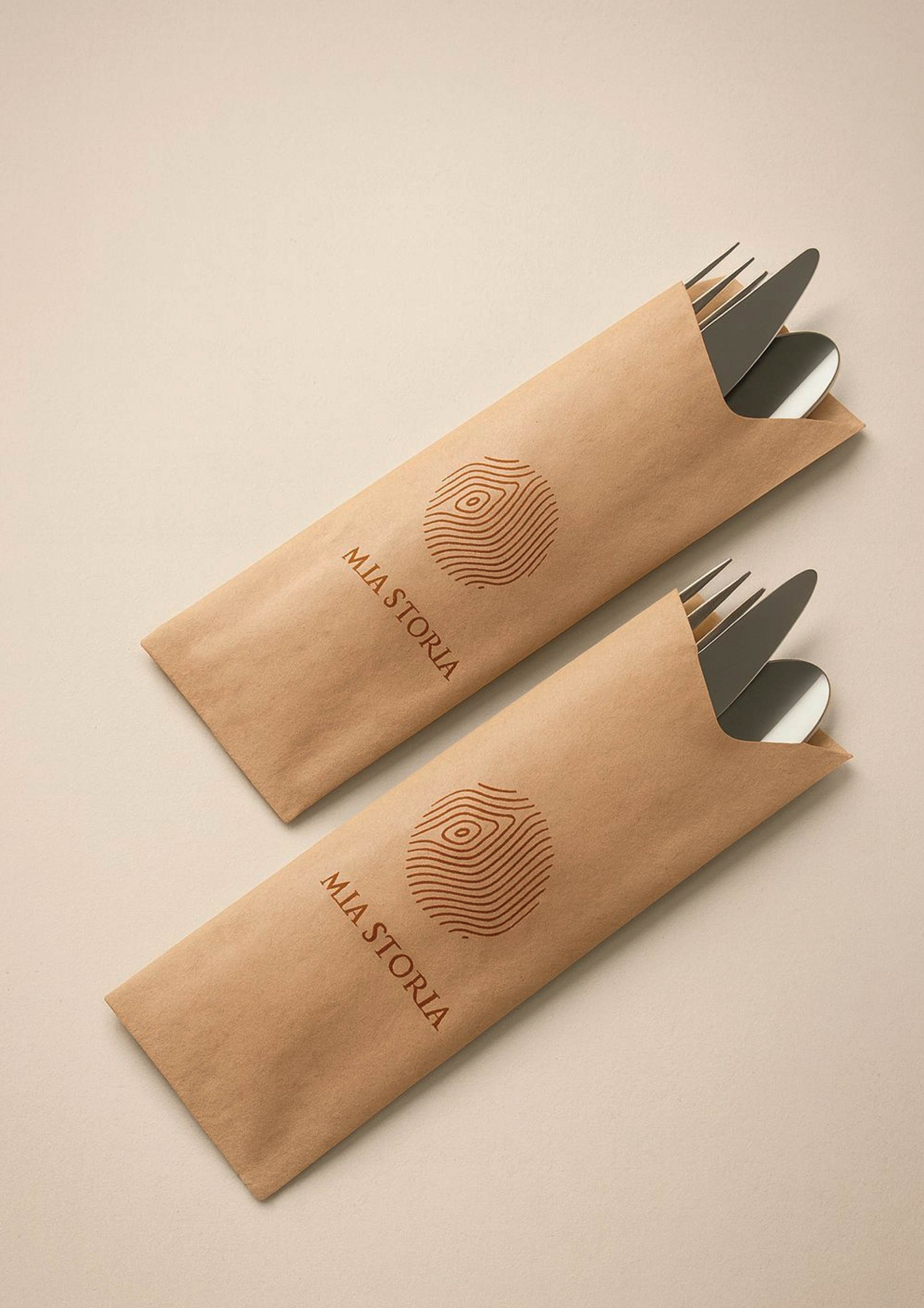 Bedruckte Bestecktasche aus Kraftpapier